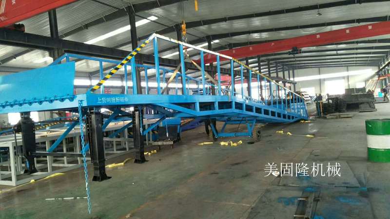 阿坝移动式登车桥厂家