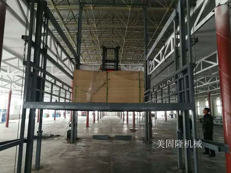 阿坝导轨式升降机厂家